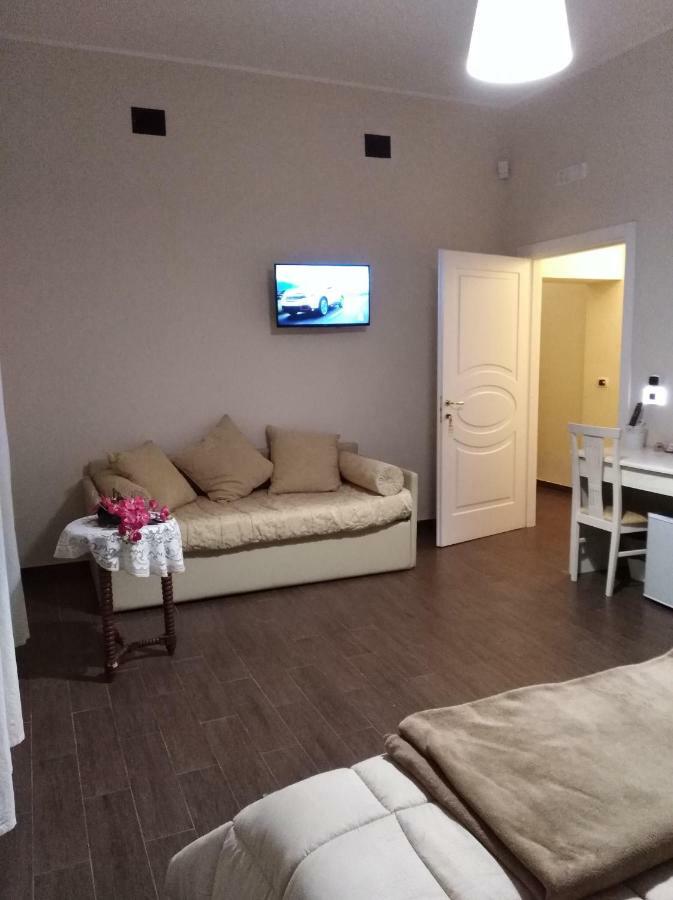 Domus Al Corso Con Servizio B&B Canosa di Puglia Exterior foto